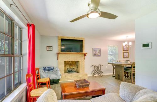 Oxford House | Quaint Oxford Home ~ 2 Mi to Ole Miss & The Grove!