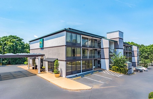 Columbus Hotel | Quality Inn Columbus