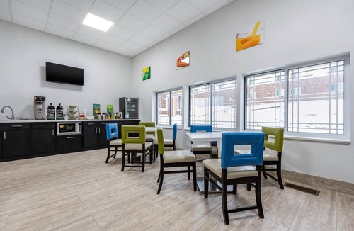 Moon Township Hotel | Quality Inn Coraopolis - Pittsburgh Airport