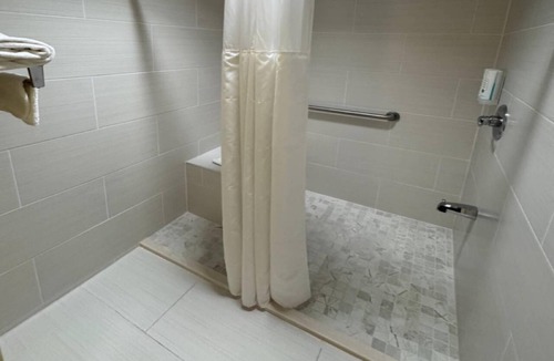 Franklin Hotel | Quality Inn Franklin South