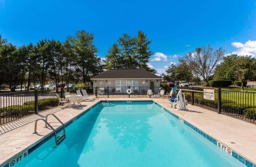 Gallatin Hotel | Quality Inn Gallatin-Nashville Metro