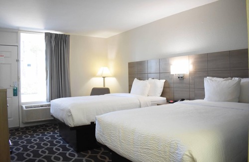 Manning Hotel | Quality Inn Manning I-95