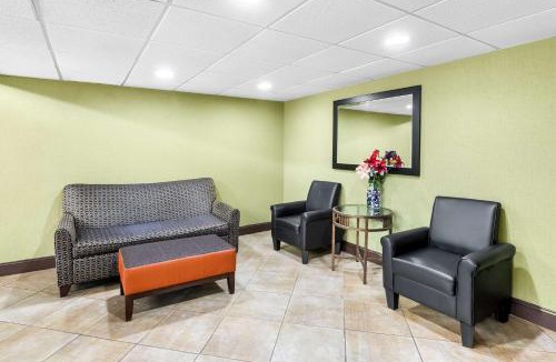 Selma Hotel | Quality Inn Selma - Smithfield