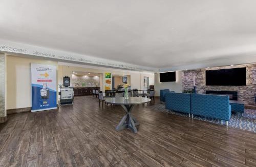 Toddville Road Hotel | Quality Inn & Suites Airport