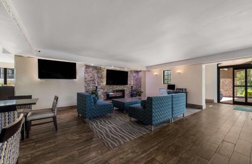 Toddville Road Hotel | Quality Inn & Suites Airport