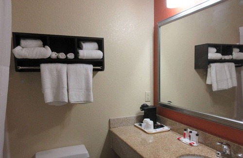 Benton Harbor Hotel | Quality Inn & Suites Benton Harbor - St. Joseph