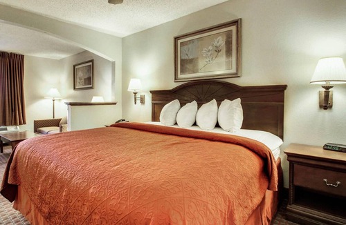 Clinton Hotel | Quality Inn & Suites Clinton - Jackson West
