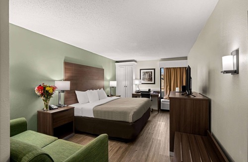 North Little Rock Hotel | Quality Inn & Suites North Little Rock