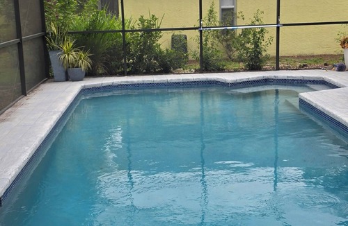 Whitfield House | Queen Palm Oasis/Heated Pool & Lanai/3BR/2BA/Sleeps 6/Mins from SRQ,Area Beaches
