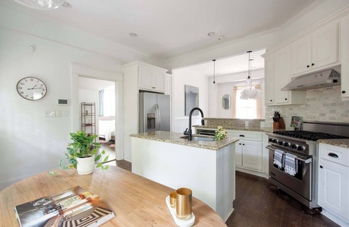 Virginia Highland House | Queen's Gambit
