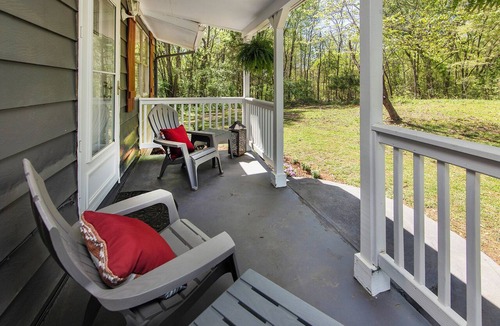 Huntersville Apartment | Quiet 2BR Apartment in Huntersville Ideal for Extended and Business Stays