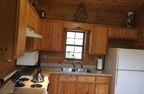 West Jefferson Cabin | Quiet cabin in the woods.