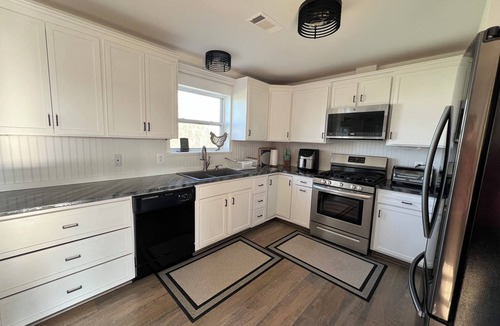 Carsonville House | Quiet Country Retreat – 3BR Home on 10 Acres- 2.5 Miles to the Lake