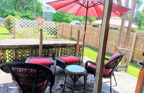 Detroit House | Quiet & Cozy Abode in West Village Detroit with yoga studio