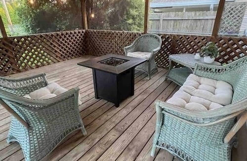Paducah House | Quiet, family friendly home near I-24