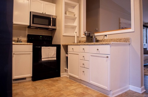 Bessemer City House | Quiet Hillside Getaway – Entire 2 Bed Home at Dallas/Gastonia NC Border