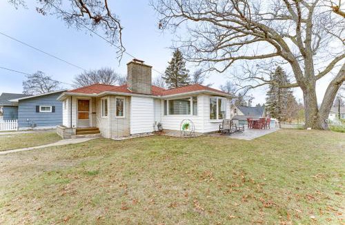 Manistee House | Quiet Manistee Home w/Patio < 1 Mi to Beaches!