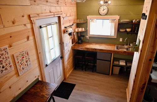 Hartville Cabin | Quiet, peaceful cabin in the rolling hills of the Ozarks