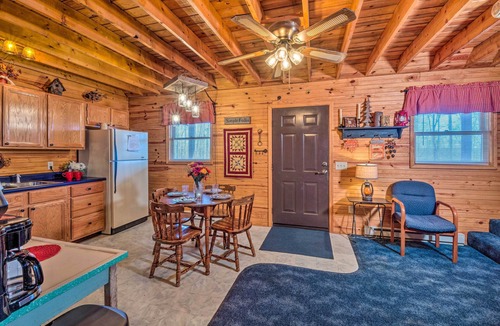 Burkesville Cabin | Quiet & Private Cabin ~ 5 Mi to Dale Hollow Lake!