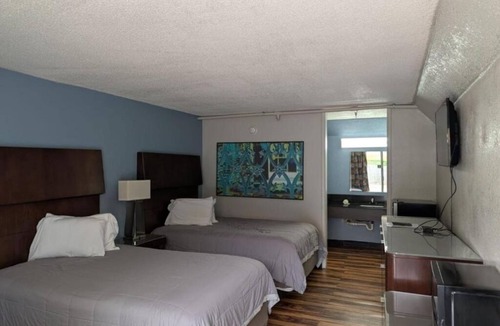 Cartersville Hotel | Quiet Retreat Near Johnson Mountain – 3 Rooms Available