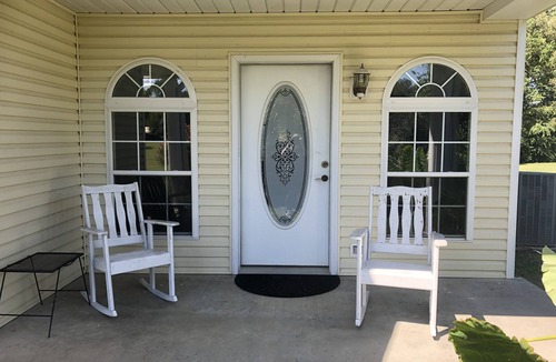 Heber Springs House | Quiet, spacious, secluded hideaway for the entire family (and then some).
