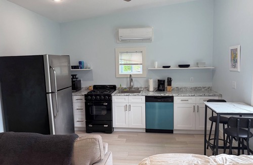 Burton Valley Apartment | Quiet Studio Apartment Near Belmont, Vandy, and Lipscomb