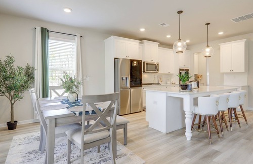 Locust Grove House | Race Days & Family Fun! Spacious Locust Grove Home