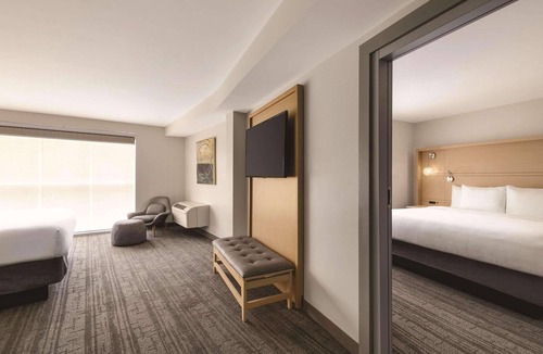 College Park Hotel | Radisson Hotel Atlanta Airport