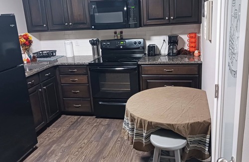 Royal House | Rainwaters Bunkhouse - Close to Crystal Springs and Lake Ouachita