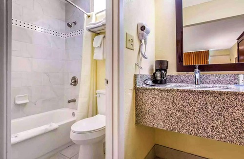 Santee Hotel | Ramada by Wyndham Santee I-95