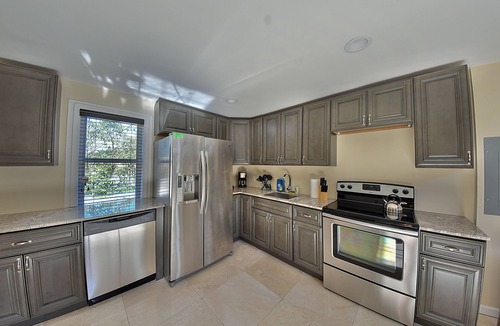 Highland Garden Villa | Rare 5-Home Luxury Compound Pool Hot Tubs Art Privacy Sleeps 16