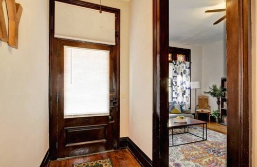 Cherokee Triangle Apartment | Rare King Bed w/ Dip Pool in ❤ Lou bar/food scene