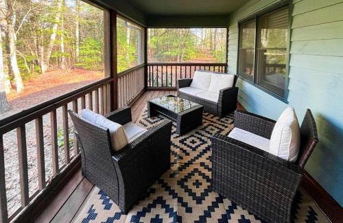Winfield Cove House | Raven's Respite