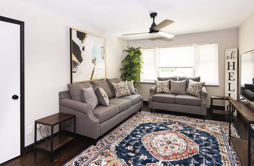 St. Louis Hills Apartment | Ravishing 1 Bedroom Apartment with Street Parking