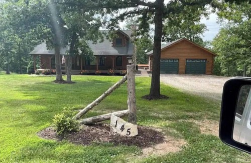 Bourbon Cabin | Real Log Cabin with Seasonal Pool and Hot Tub with Meramec River Access