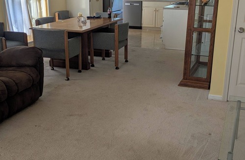 Oxford House | Rebel Rest Stop Lovely 3-bedroom, pet friendly house in quiet cove