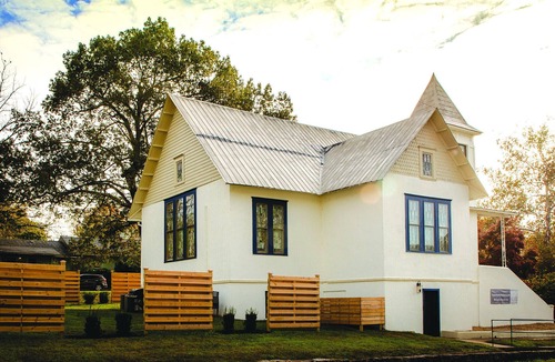 Cotter House | ❤️ Reclaimed history! Walk to the White River & café❤️