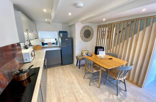 Craster House | Red Herring