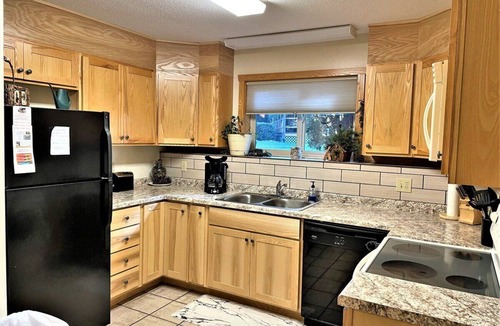 Phillips Condo | Red Pines - Elk Lake Condo #1