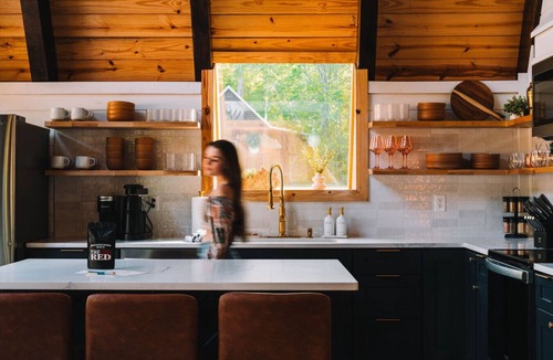 Campton Cabin | Red River Gorge A-Frame w/Hot Tub + Deck Views