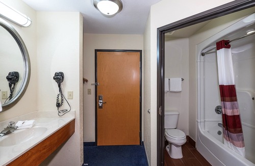 Jackson Hotel | Red Roof Inn Jackson, OH