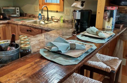 Waynesville Cabin | REDUCED! SPECIAL NIGHTLY RATE! PRIVATE IN THE COUNTRY! CENTRAL LOCATION!