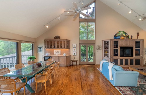 Mount Vernon House | Refined Lakefront Home on Fort Loudon Lake - Dock + Sunset Views - Knoxville