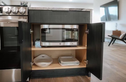 Clarkridge Cabin | Refuge Ridge - A Modern 3-bedroom Cabin overlooking beautiful Norfork Lake