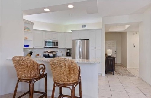 Vanderbilt Beach Condo | Regatta Resort, Vanderbilt Beach, Naples, 6 minute walk to beach