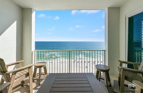 Orange Beach East Apartment | Regency Isle 1102 3 3 2 covered parking spots PENTHOUSE