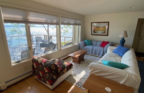 Lake Township Cottage | Relax and play in the blue waters of Crystal Lake