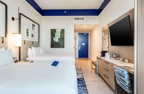 Ojus Hotel | Relax and Recharge in Miami! Rooftop Pool, Pet-friendly Property!