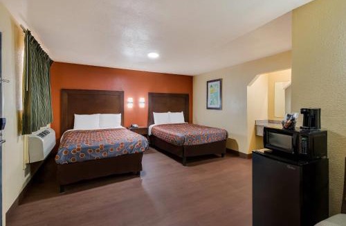 Viavant - Venetian Isles Hotel | Relax Inn & Suites