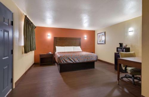 Viavant - Venetian Isles Hotel | Relax Inn & Suites